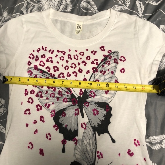 Hybrid Sz M top w/fushia/Pink spots & butterflies - Picture 4 of 12